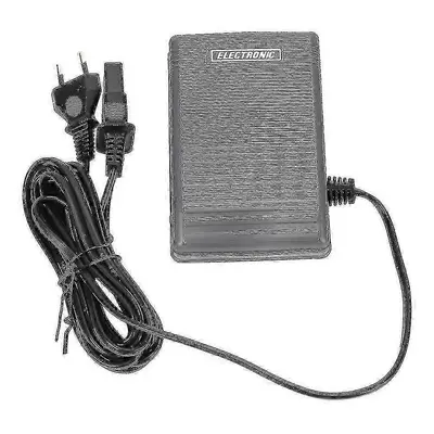 Przełącznik nożny maszyny do szycia Brother - wtyczka UE (220-240V)