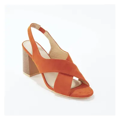 Sandały ze skrzyżowanymi paskami, na obcasie