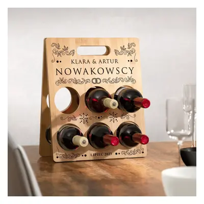 Drewniany stojak na wino z nadrukiem na prezent dla pary na ślub rocznicę parapetówkę