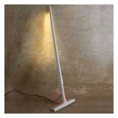 Designerska lampa stojąca Tobia, jak grabie, z LED