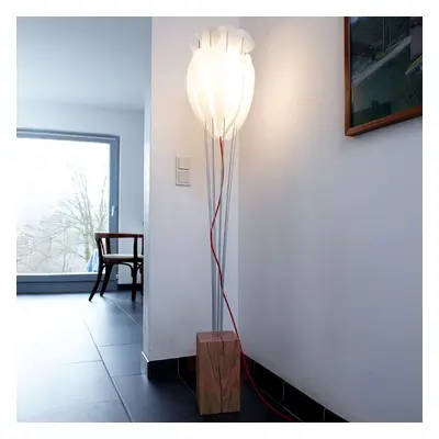 Lampa stojąca Tulip czerwony kabel dąb biały