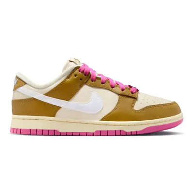 Nike Dunk Low SE "Just Do It Bronzine" Wmns - Damskie - Trampki Nike - Żółty - FD8683-700 - Rozm