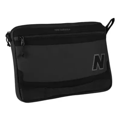 New Balance Legacy Laptop Sleeve Black - Unisex - Plecak New Balance - Czarny - LAB23169BKK - Ro