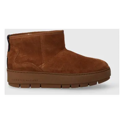 Tommy Hilfiger śniegowce zamszowe COOL SUEDE SNOWBOOT kolor brązowy FW0FW07662