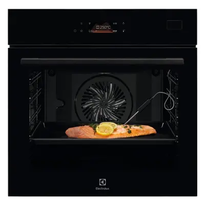 Electrolux Piekarnik parowy SteamBoost 800 EOB8S39WZ