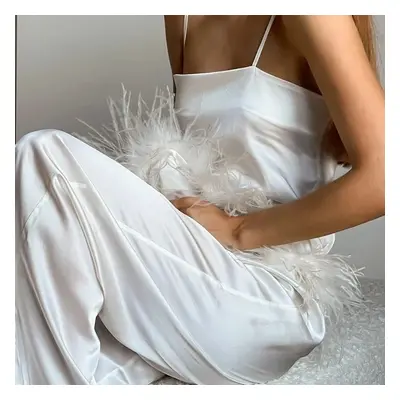 Satynowy komplet odzieży damskiej