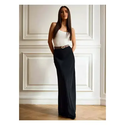 Satynowa elegancka spódnica maxi