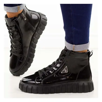 Czarne skórzane lakierowane botki damskie na traperze Filippo Dbt4146/25