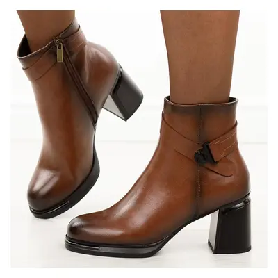 Brązowe skórzane botki damskie na słupku T.Sokolski Z25-217