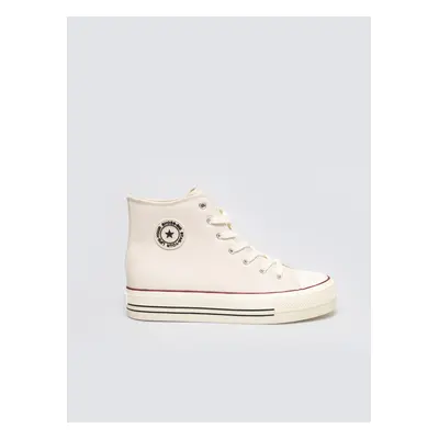 Trampki damskie wysokie ze skóry ekologicznej beżowe SS274293 801