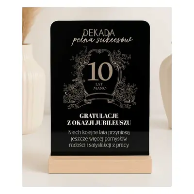 Prezent na 10 lecie firmy - elegancka statuetka z personalizacją