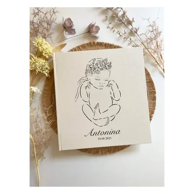 Beżowy album na zdjęcia wklejane dla dziecka - prezent na narodziny dziewczynki