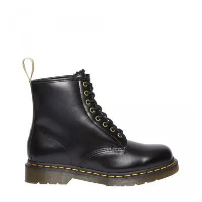 Buty Dr. Martens 1460 VEGAN Black Norfolk Flat & Black Borg Fleece 31136001 Ocieplane