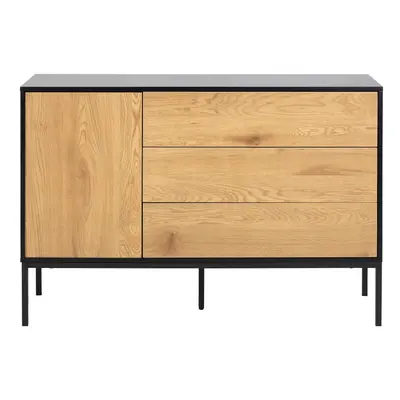 Czarno-naturalna niska komoda w dekorze dębu 120x82 cm Seaford – Actona