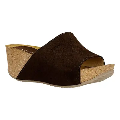 Wojas Skórzane klapki w kolorze czarnym na koturnie rozmiar: