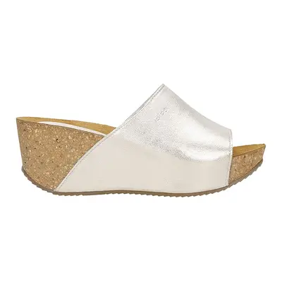 Wojas Skórzane klapki w kolorze srebrnym rozmiar: