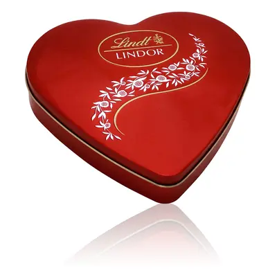 Lindt LINDOR Milk Heart Tin 187g